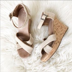 Toms Wedges size 6